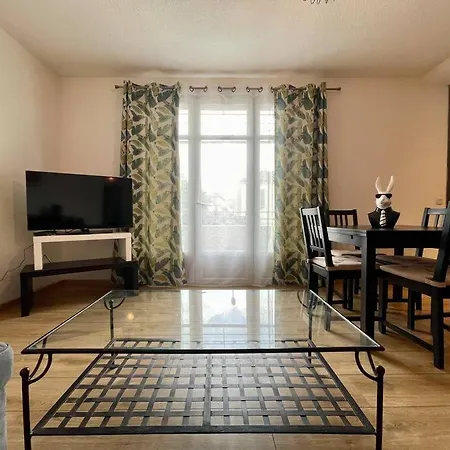 147 - Vue Cite Medievale Et Parking 카르카손