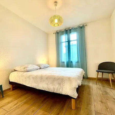 147 - Vue Cite Medievale Et Parking 아파트 *